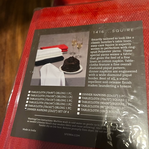 SFERRA Luxury Dinner Napkins set of 4 - Picture 3 of 4